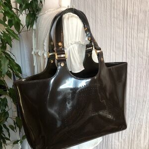 TORY BURCH LG black patent leather tote w/ gold hardware & XL punched out logo